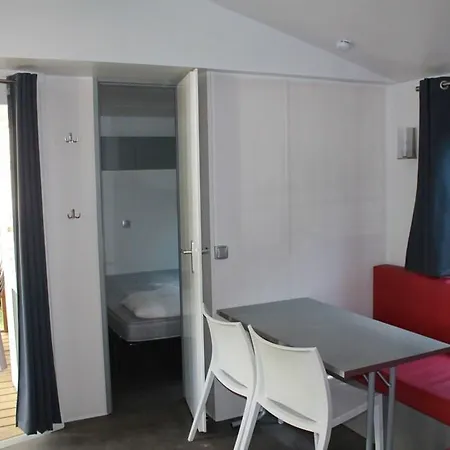 Camping Le Pastural Campsite 4*
